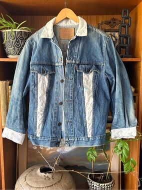 Levis Vintage Eyelet Detail Jean Jacket